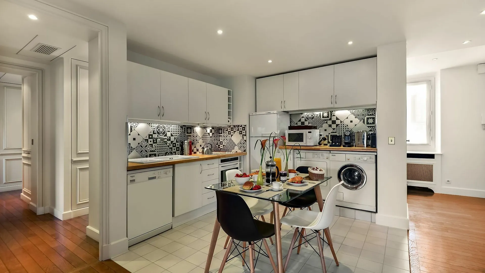 Palais Petit - Two Bedroom Apartment パリ フランス