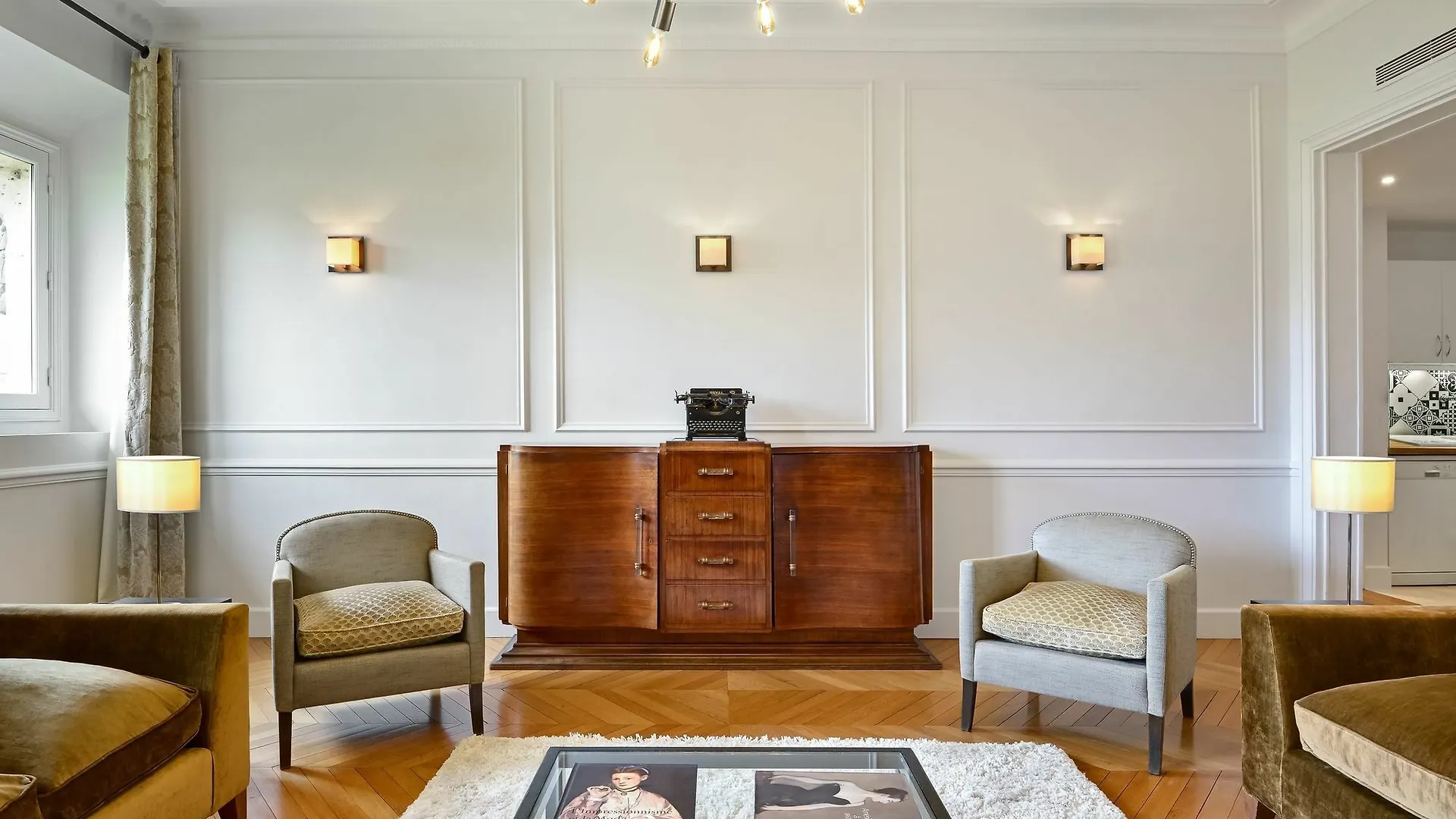 Palais Petit - Two Bedroom Apartment パリ 0*,  フランス