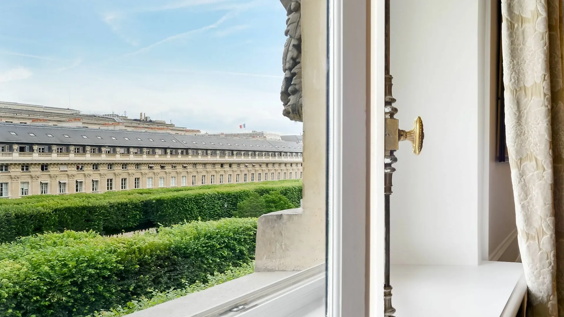Palais Petit - Two Bedroom Apartment París