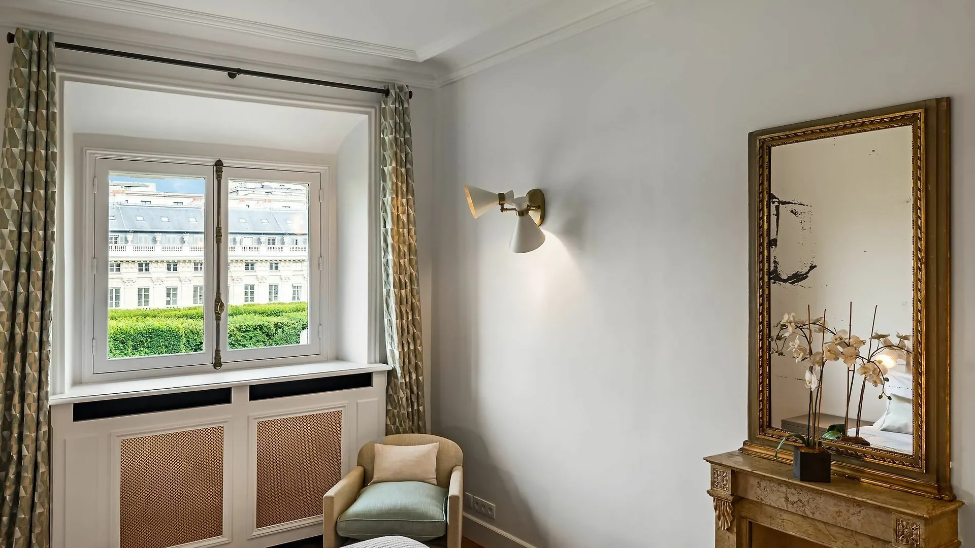Palais Petit - Two Bedroom Apartment París Francia